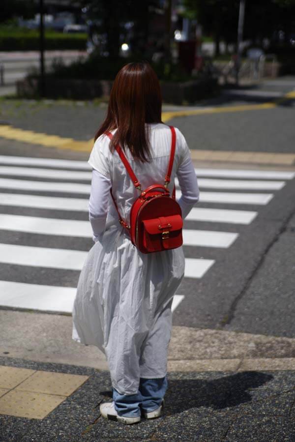 ミニチュアリュック(R-32)_RD着用