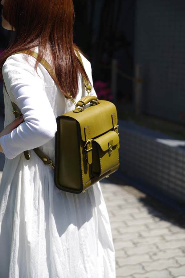 パルガミニリュック(R-24)_GR着用2