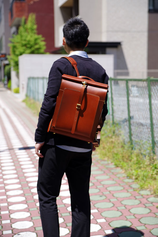 一本ベルトバレルリュック(R-26) メンズ着用