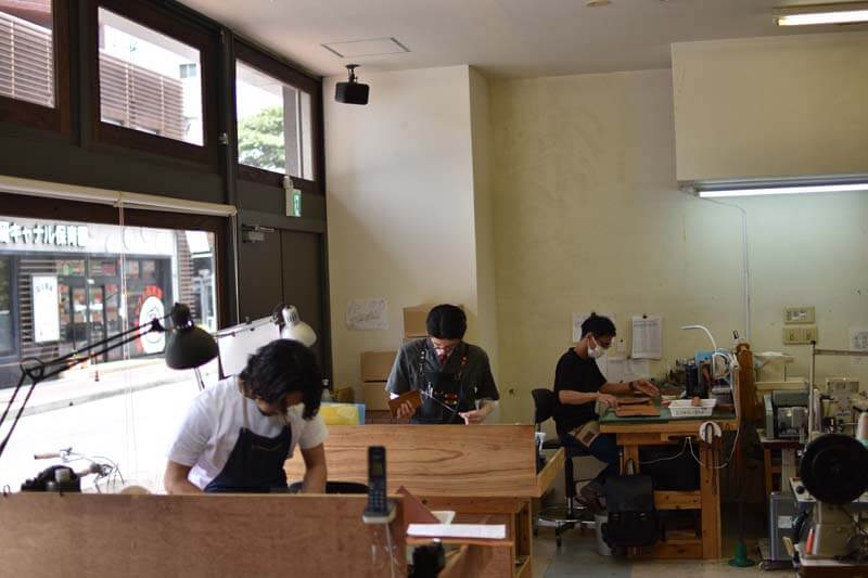 博多の制作風景_新人たち