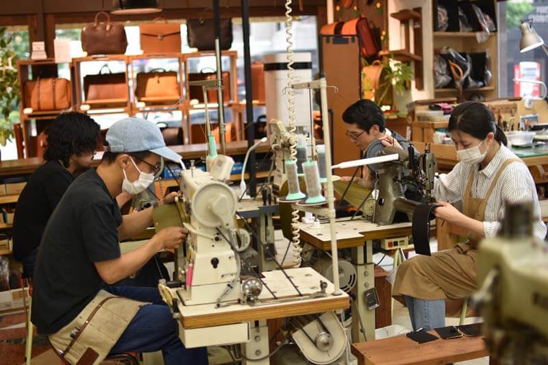 博多の制作風景_ミシン2