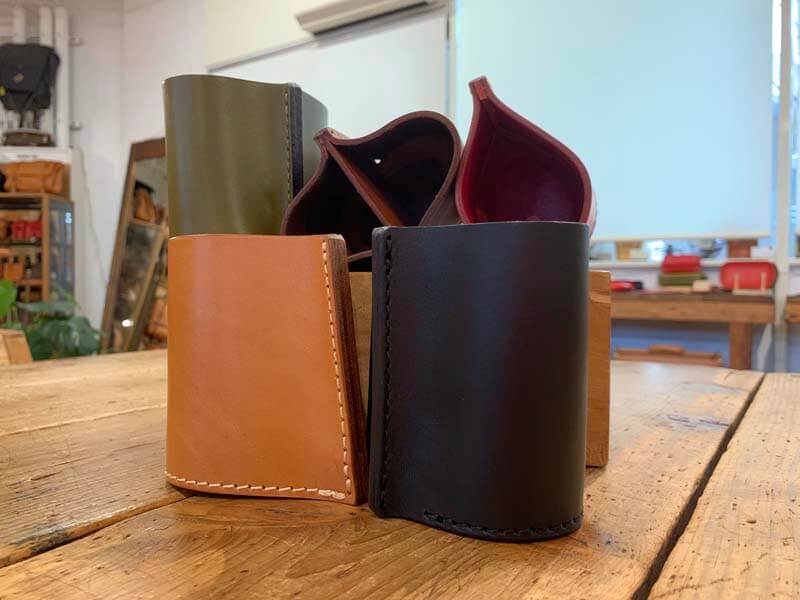 革のペン立て(KZ-89