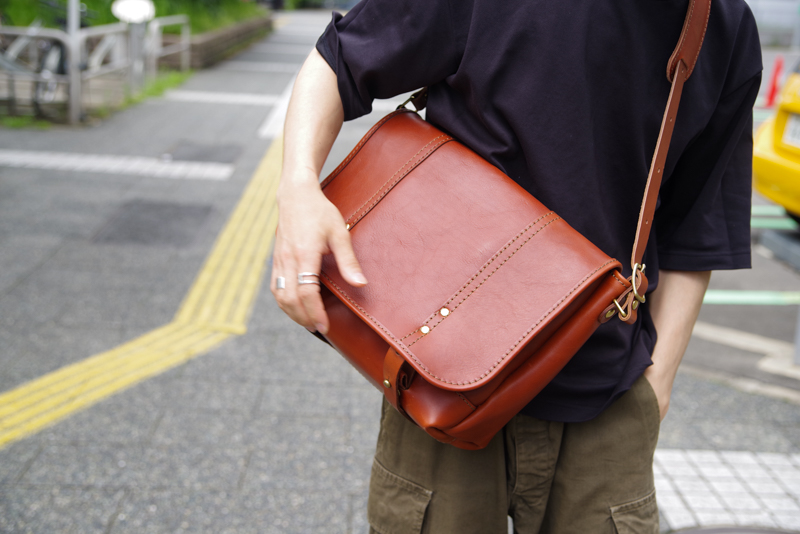 名古屋店セレクトの大きめショルダー_CM-100_3