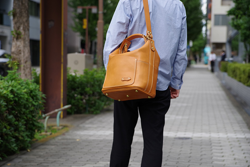 ショルダーボストン(A-4) メンズ着用