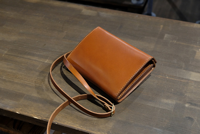 ヒラクポシェット(BE-2535)　前面