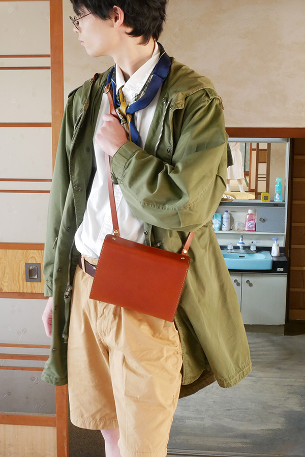 ヒラクポシェット(BE-2535)　メンズ着用