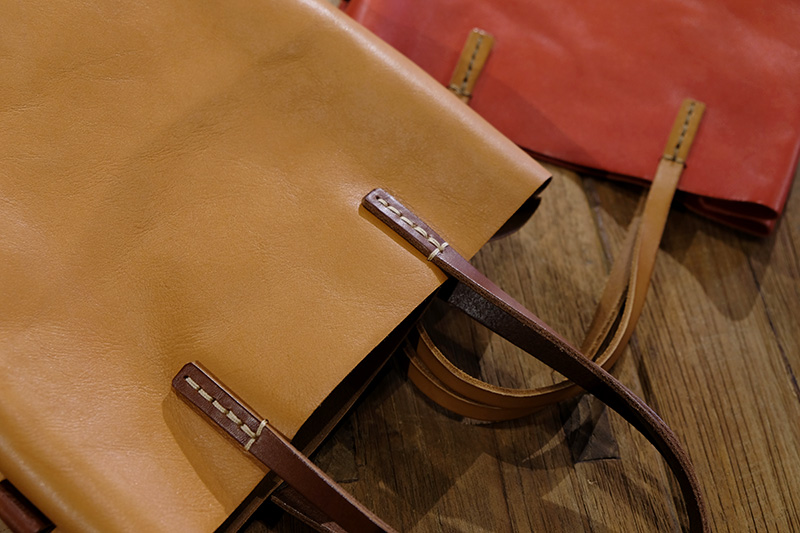 ソフト革のトートバッグ・縦型(T-205) デザイン