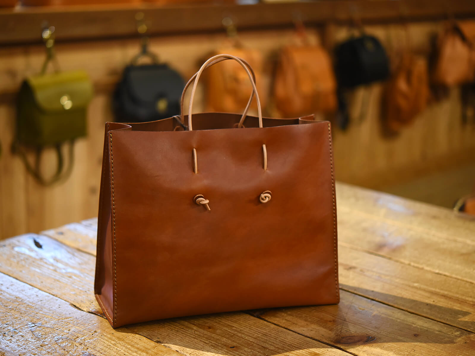 オシドラサタデー『ムサシノ輪舞曲』にヘルツのバッグが使用されています