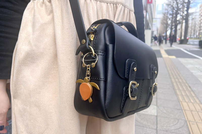 キーホルダー・ホヌ(BE-2542)　使用イメージ