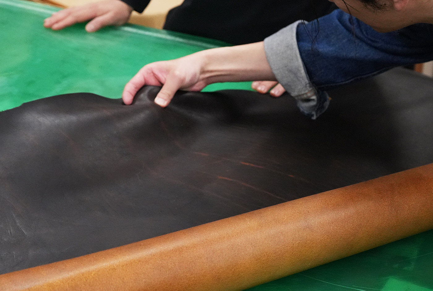 革の表情を見る斎藤