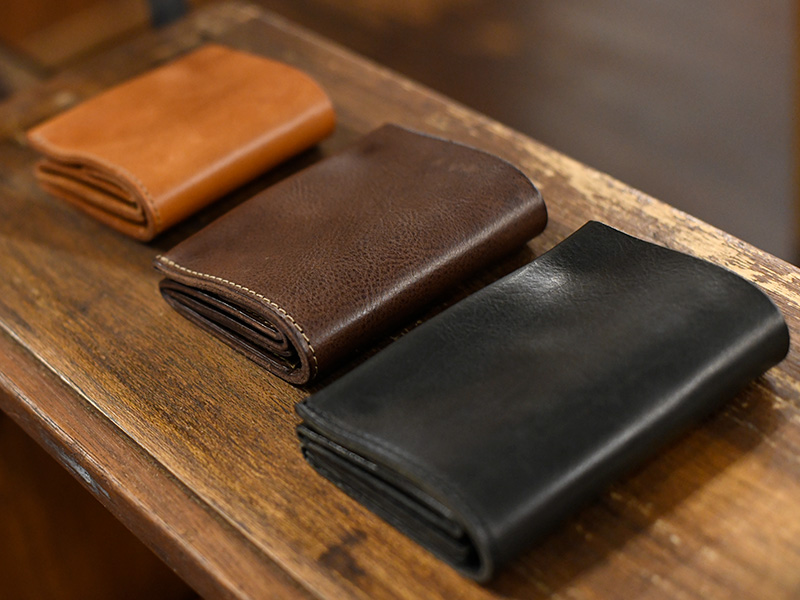 小型のマチ付き二つ折り財布(GS-15)、マチ付き二つ折り財布(GS-16)