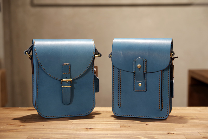 セルリアンブルーのポシェット4