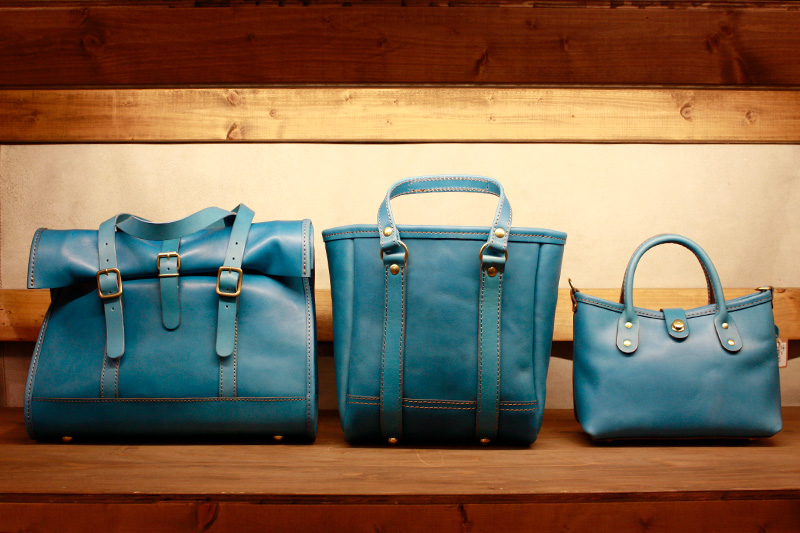 仙台店セルリアンブルー鞄のラインナップ3