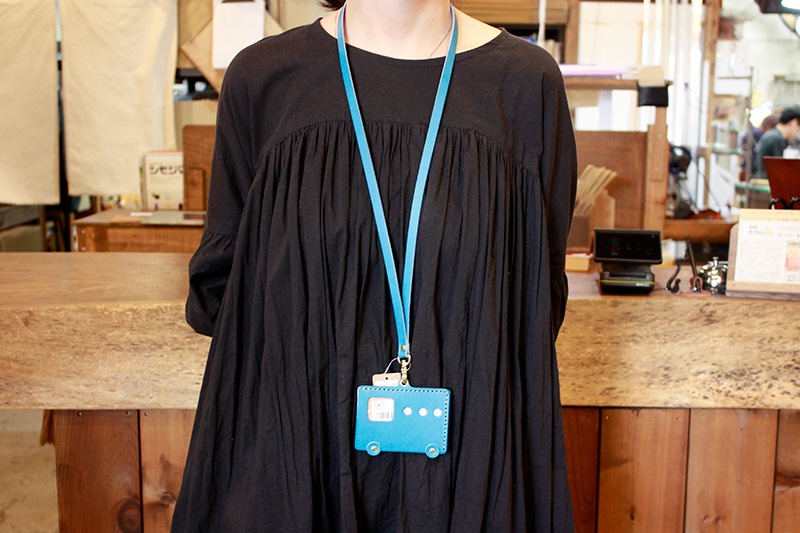 仙台店セルリアンブルー小物のラインナップ14