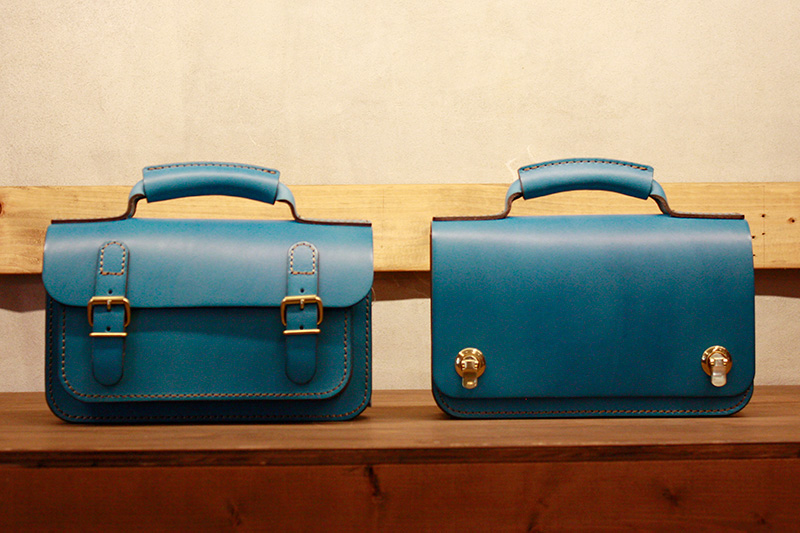 仙台店セルリアンブルー鞄のラインナップ17