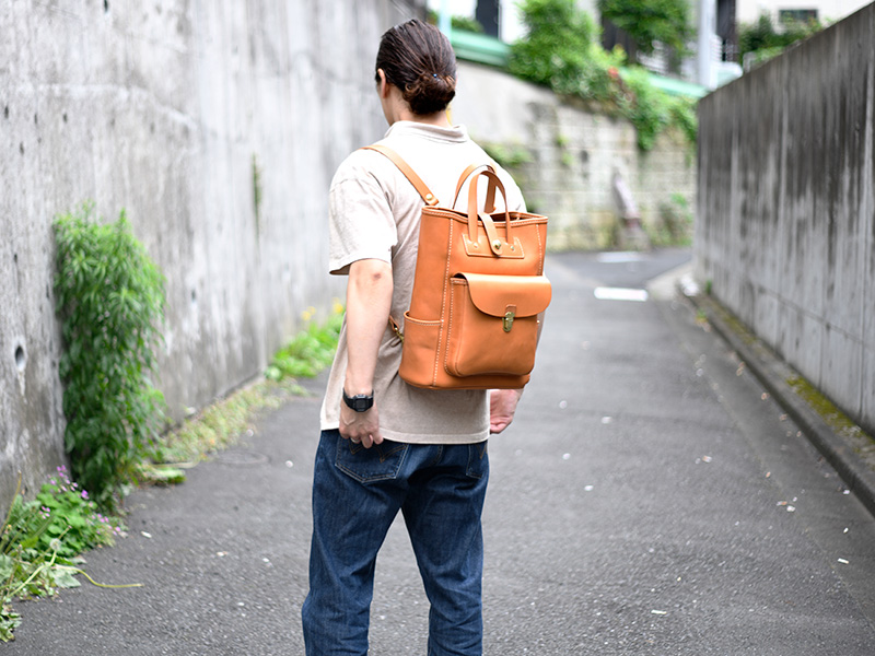 カラウトート(ASB-2502)キャメル/メンズ着用1