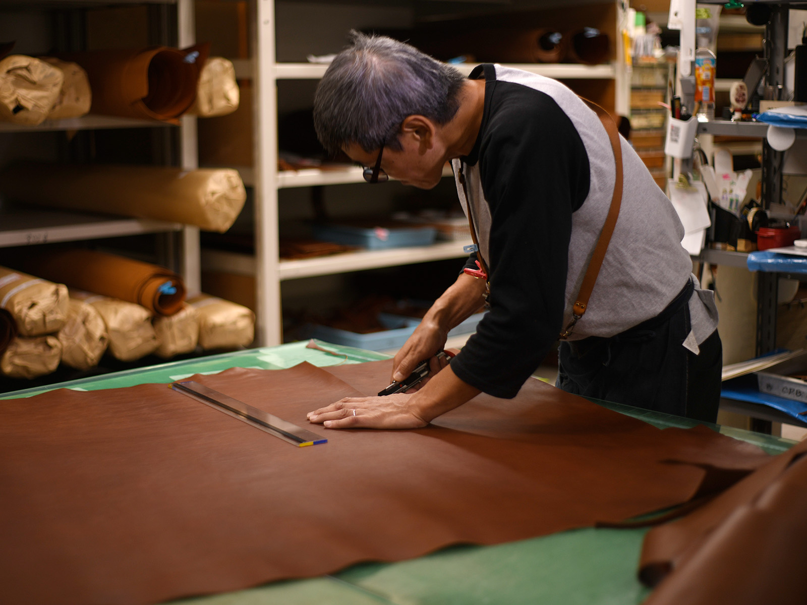 ”超”ベテラン裁断師