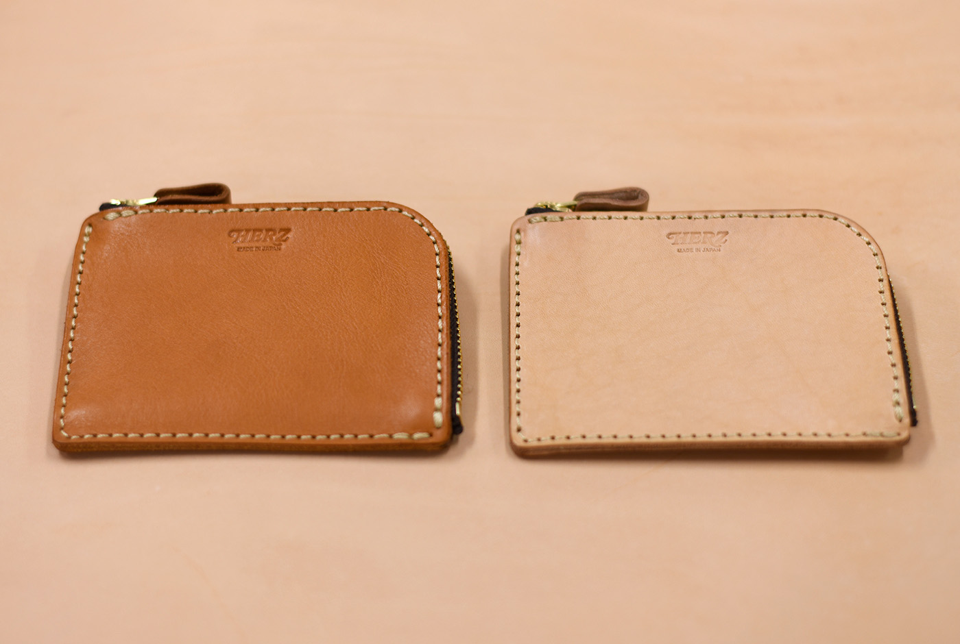 ヌメ革の経年変化の様子(新品)