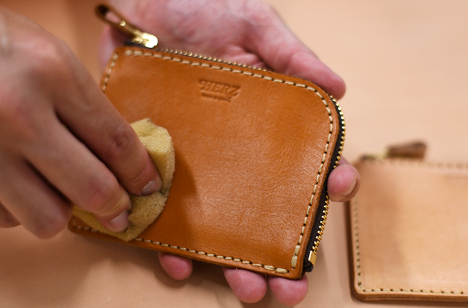 ラナパー塗布の様子1