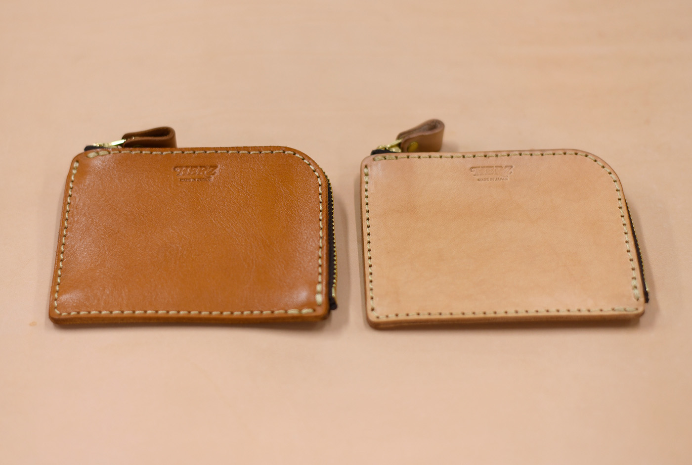 ヌメ革の経年変化の様子(オイル塗布後)