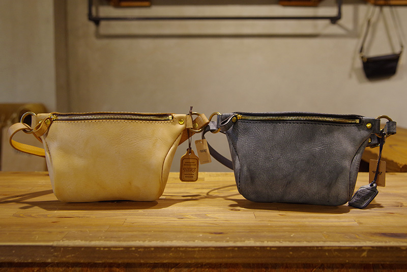 アラスカのボディバッグ