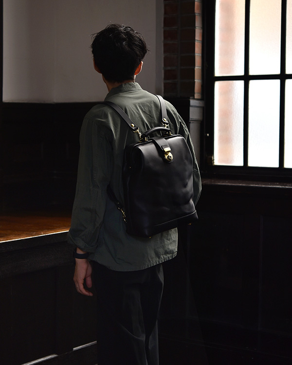 ボナールリュック(R-320)　ブラックメンズ着用