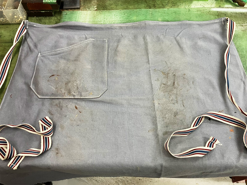 セイジ：エプロン3