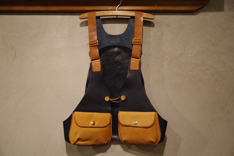 着る鞄・トラーゲン-ツートン1