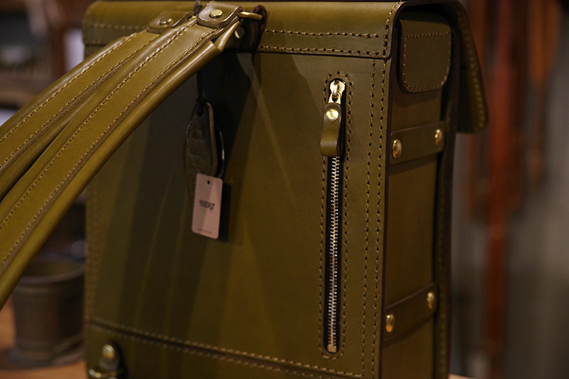 10・ガロン「テン・ガロン」(NGY10-02) 後面