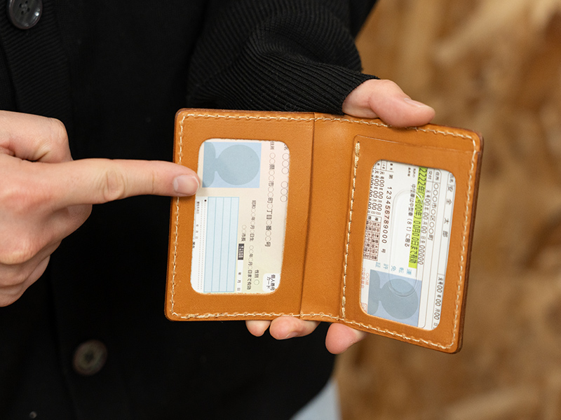 二つ折りダブルパスケース(KC-32) 身分証