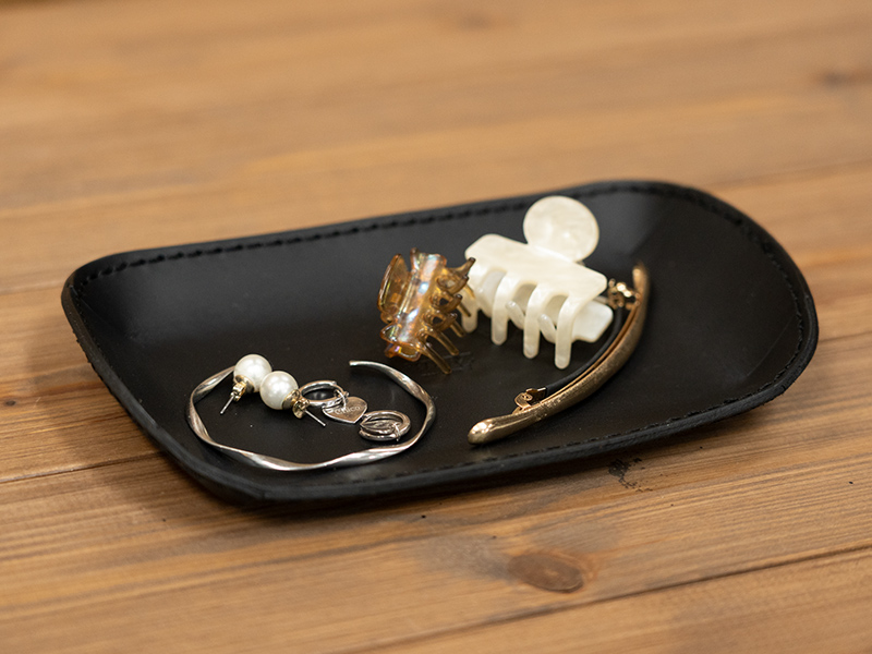 レザートレイ(KZ-1) アクセサリーを入れて