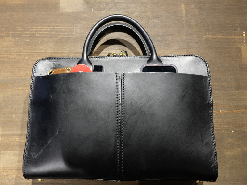 BW-20の前ポケット収納例2