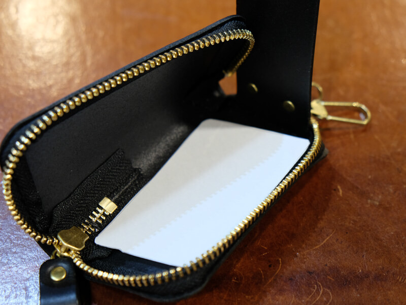 ラウンドファスナーキーケースの内部