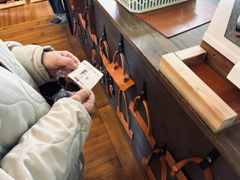 博多店恒例のガチャガチャ