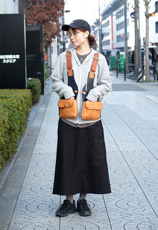 着る鞄・トラーゲンレディース(身長:165cm)着用3